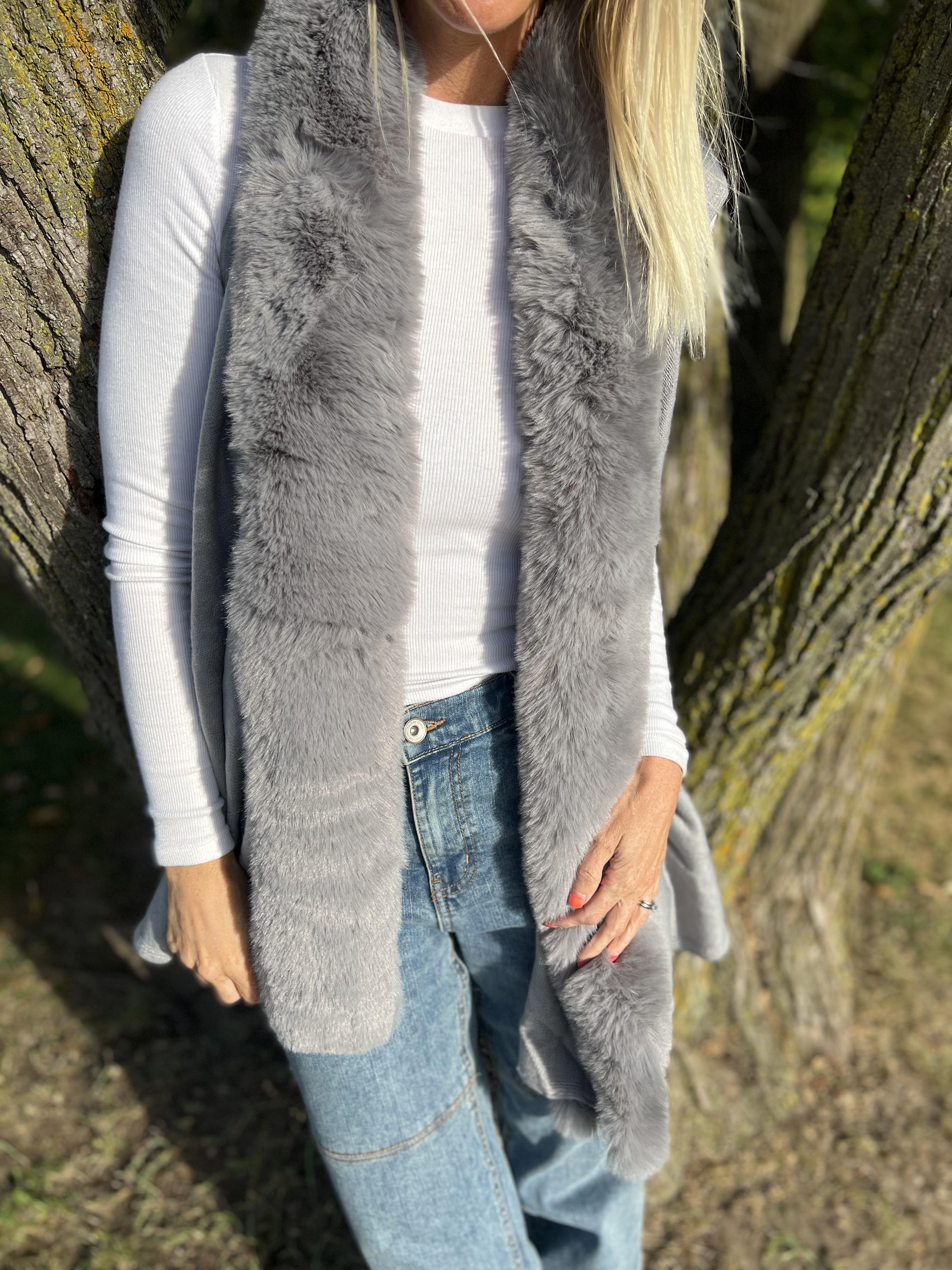 Terra Faux Fur Vest Light Grey Lace Envy